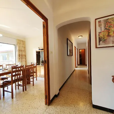 Apartament 6784 Piso *